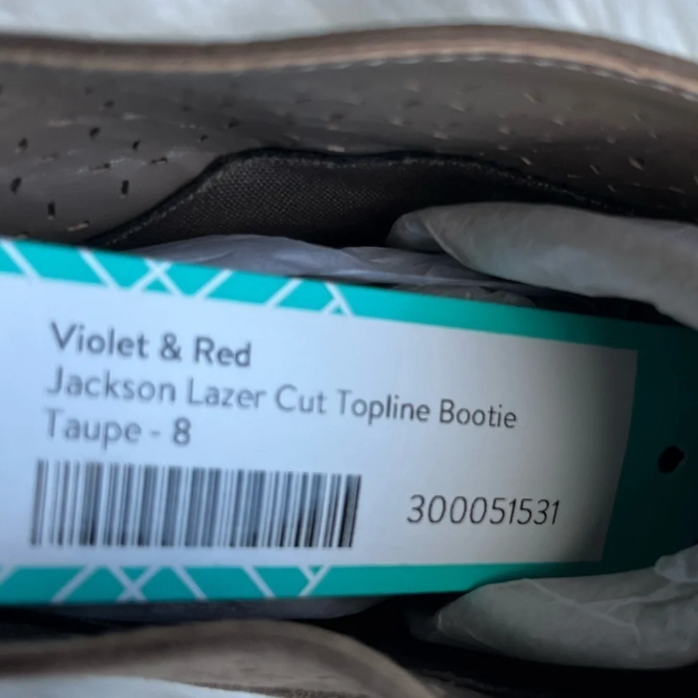 Violet & Red discover perfect